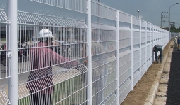 Lưới bảo vệ làm hàng rào